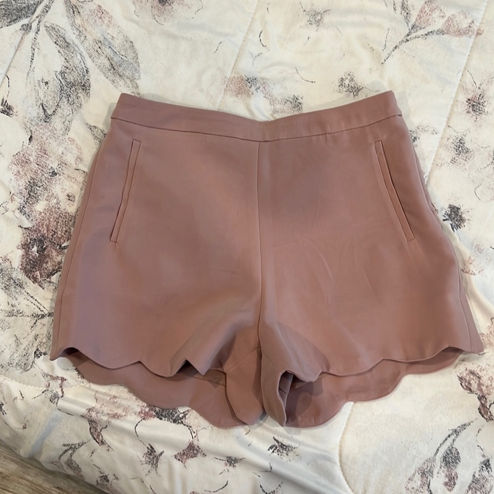 NWT scalloped shorts